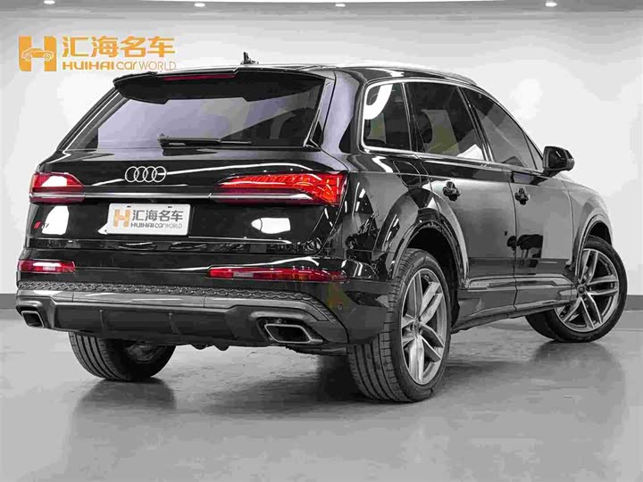 Фото 6 - Audi Q7