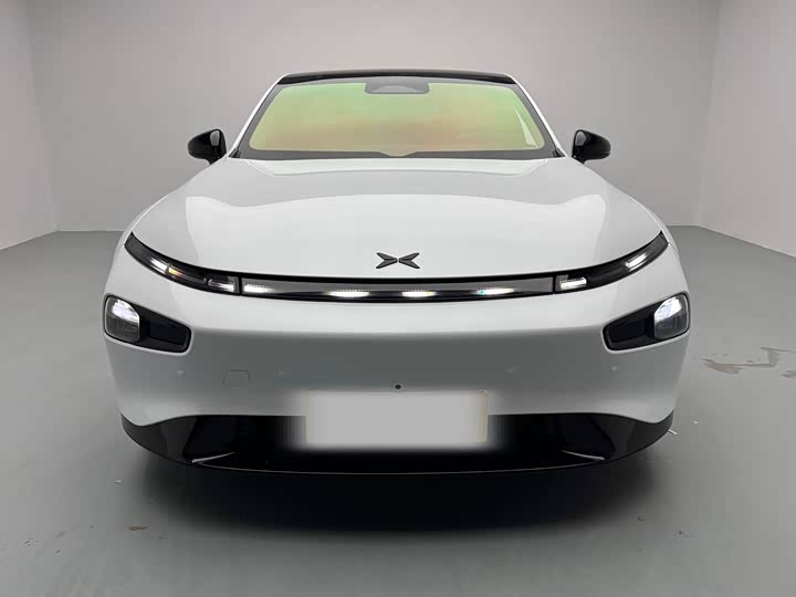 Фото 2 - XPeng P7