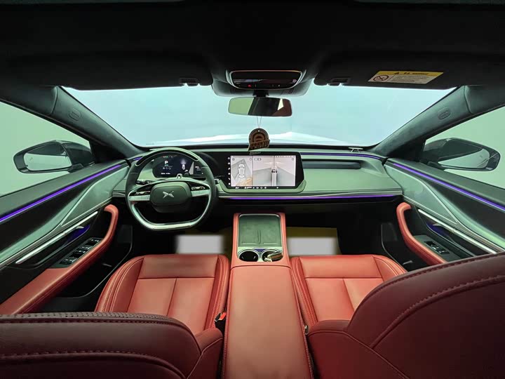 Фото 9 - XPeng P7