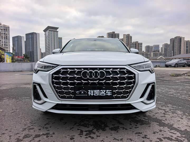 Фото 2 - Audi Q3