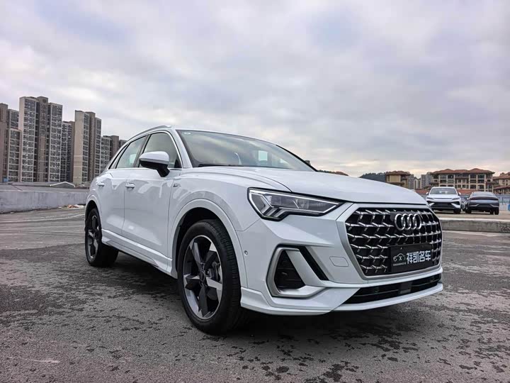 Фото 3 - Audi Q3