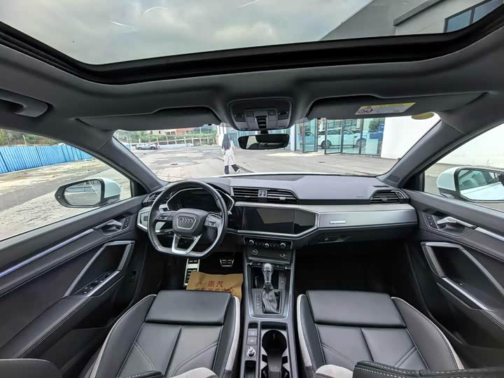 Фото 5 - Audi Q3