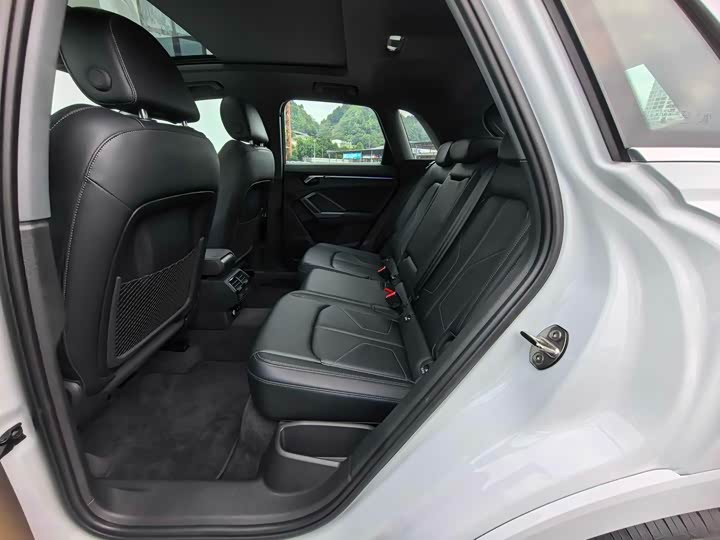 Фото 6 - Audi Q3