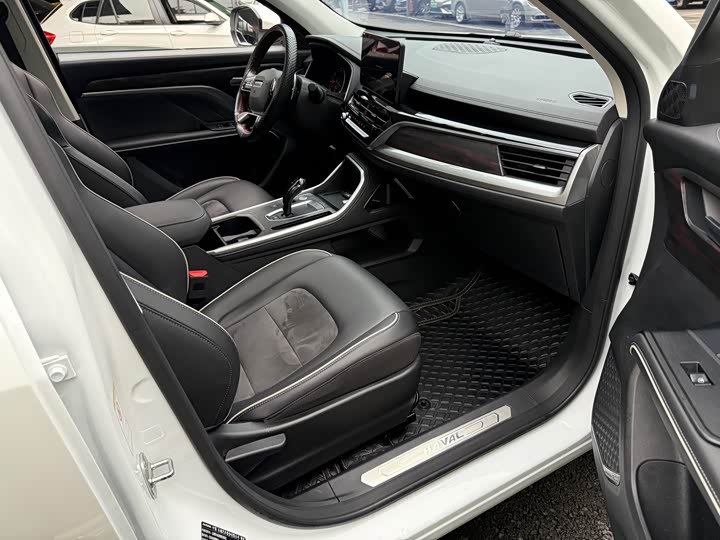 Фото 8 - Haval H6