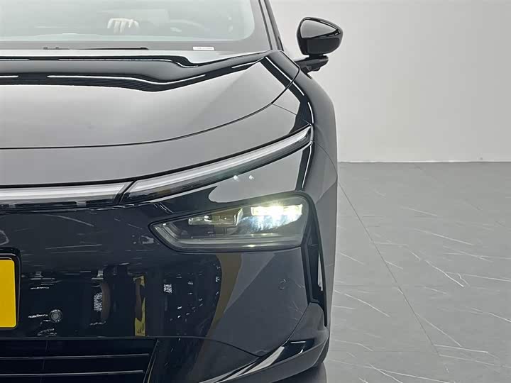 Фото 9 - XPeng F57