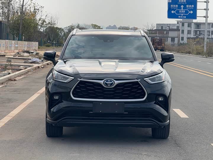 Фото 2 - Toyota Highlander