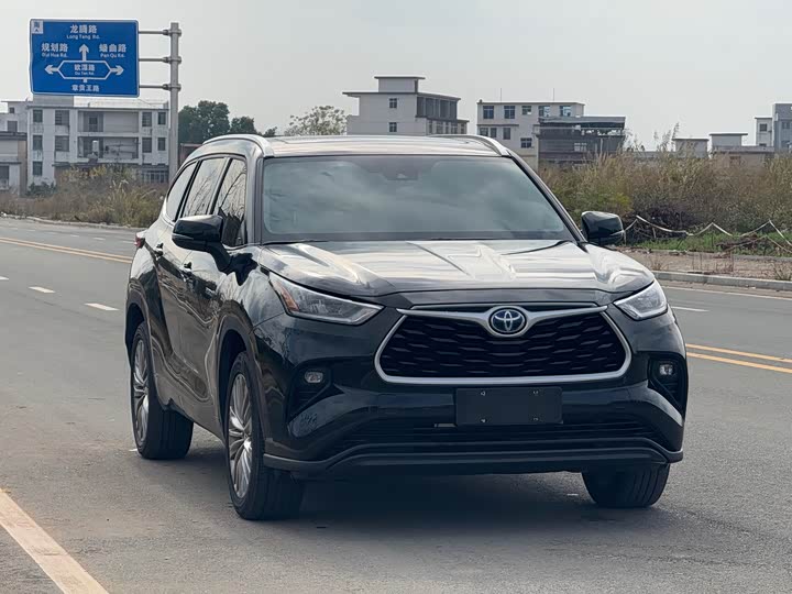 Фото 3 - Toyota Highlander