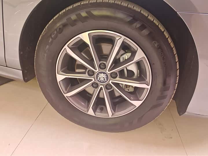 Фото 6 - BYD Qin Plus