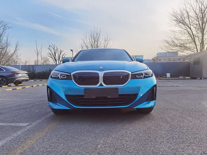 Фото 2 - BMW i3