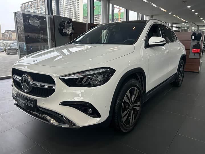 Фото 1 - Mercedes-Benz GLA-Class