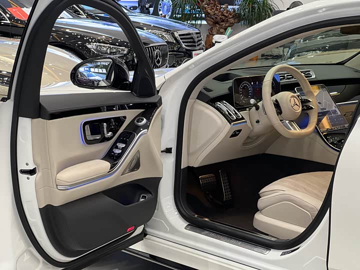 Фото 5 - Mercedes-Benz S-Class