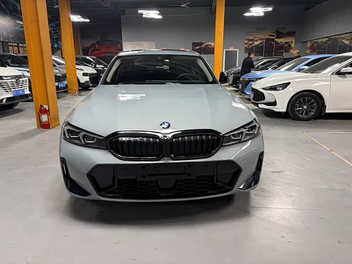 Photo 2 - BMW 3 Series