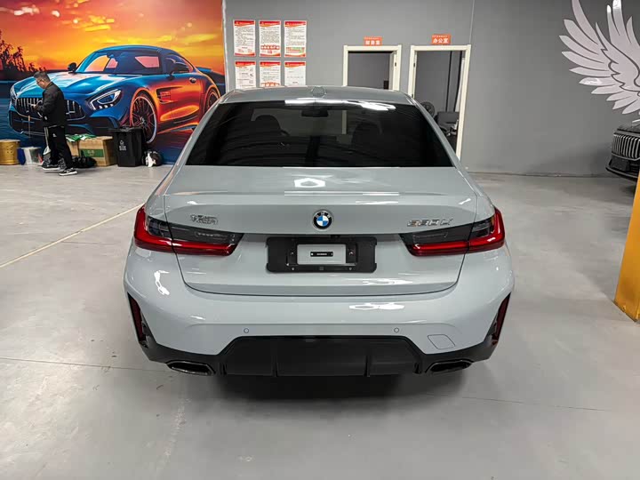 Photo 5 - BMW 3 Series