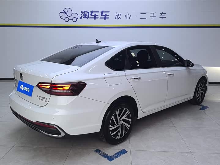 Фото 3 - Volkswagen Lavida