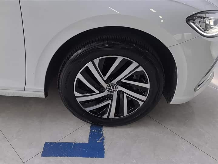 Фото 6 - Volkswagen Lavida