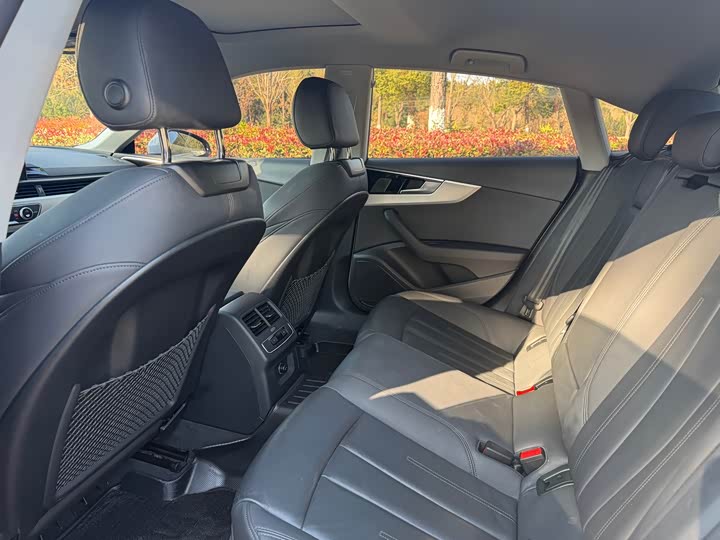 Фото 6 - Audi A5