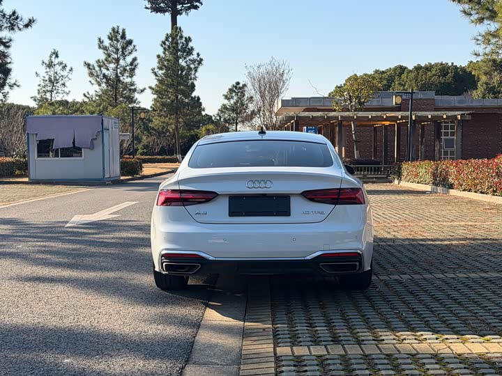 Фото 9 - Audi A5