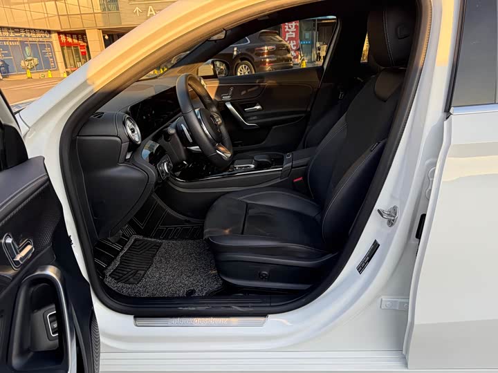 Фото 4 - Mercedes-Benz A-Class