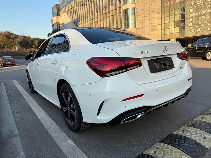 Фото 8 - Mercedes-Benz A-Class