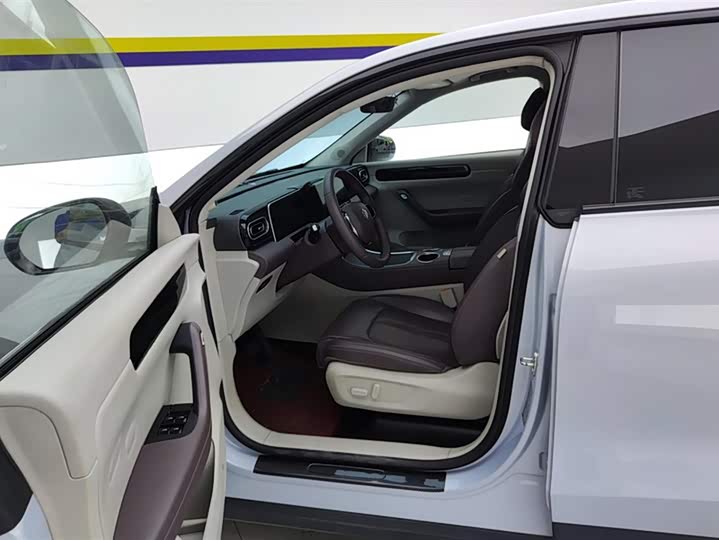 Фото 9 - Leapmotor C11