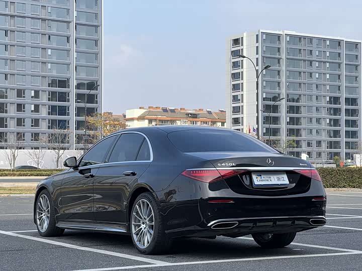 Фото 5 - Mercedes-Benz S-Class