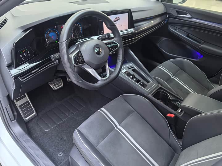 Фото 6 - Volkswagen Golf