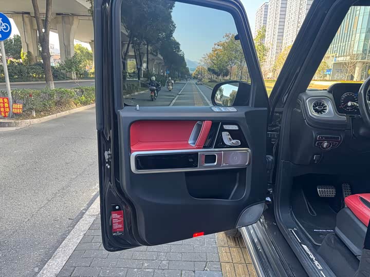 Фото 6 - Mercedes-Benz G-Class AMG