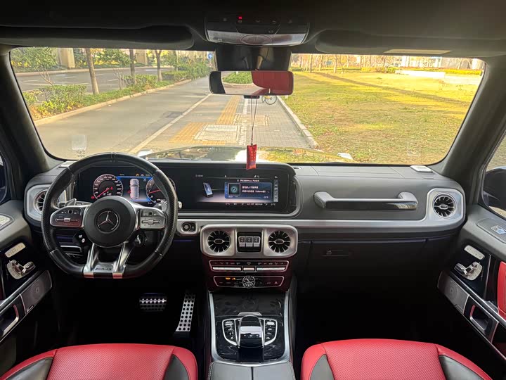 Фото 8 - Mercedes-Benz G-Class AMG