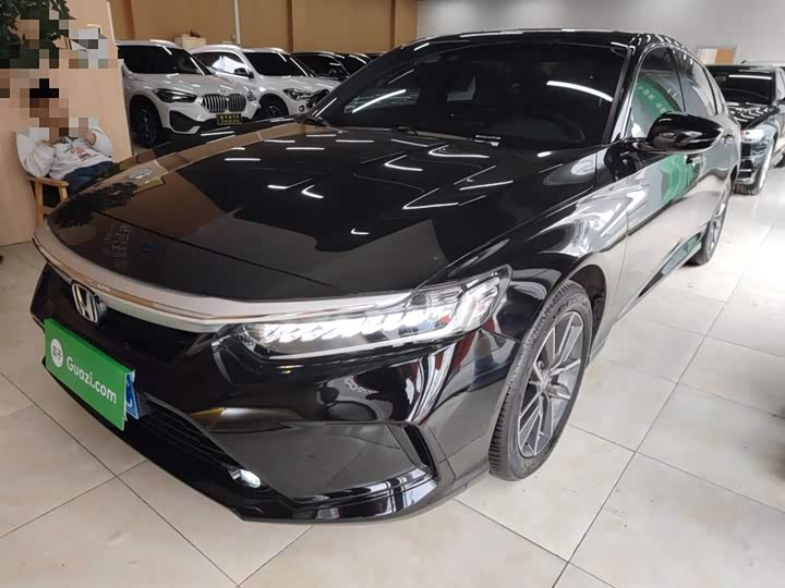 Фото 2 - Honda Inspire