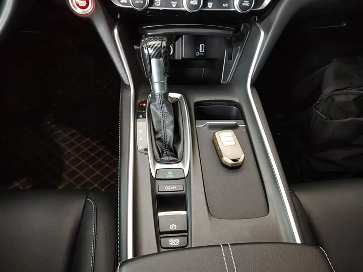 Фото 6 - Honda Inspire