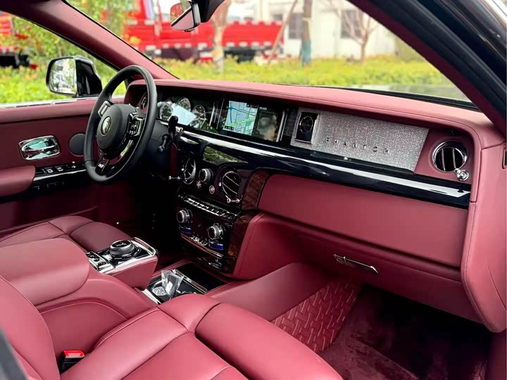 Фото 4 - Rolls-Royce Phantom