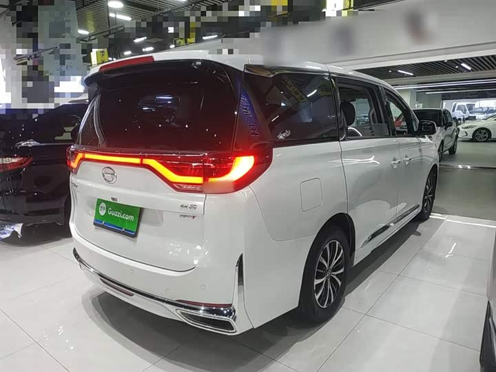 Фото 7 - GAC Trumpchi M8