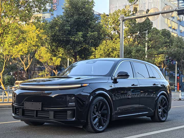 Фото 1 - LiXiang L7