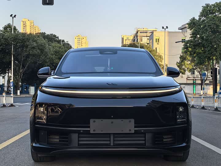 Фото 2 - LiXiang L7