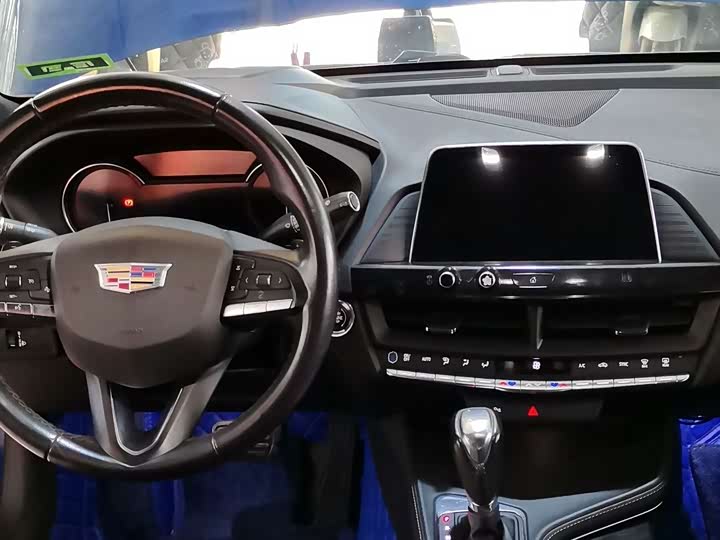 Фото 3 - Cadillac CT4