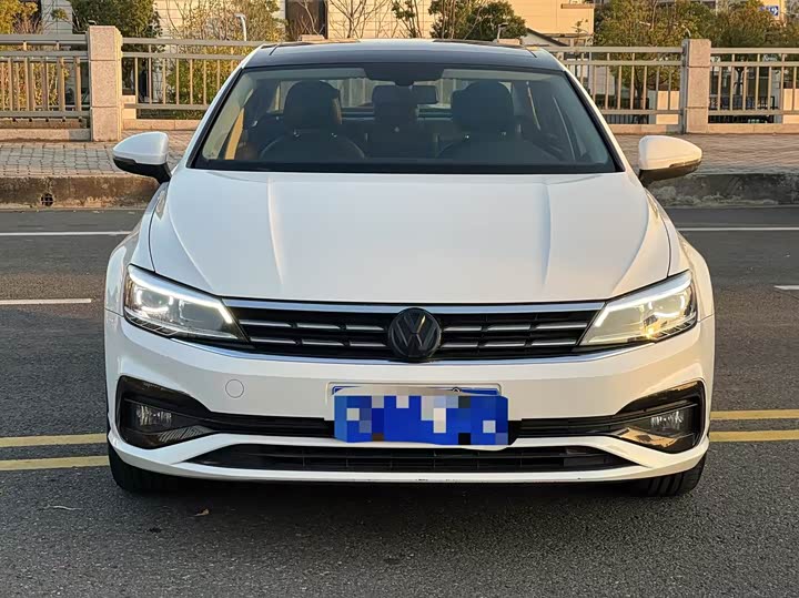 Фото 2 - Volkswagen Lamando L