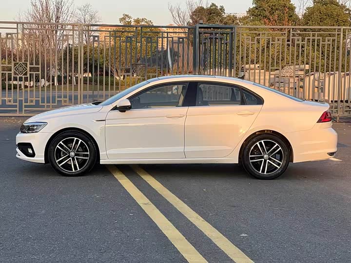 Фото 3 - Volkswagen Lamando L