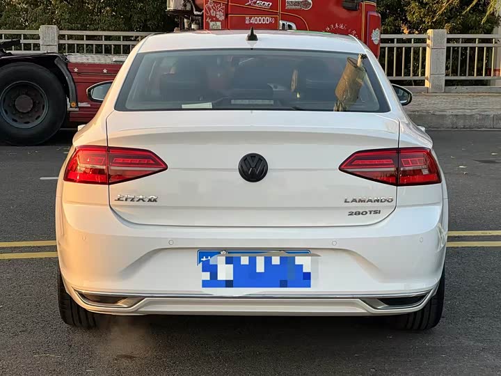 Фото 9 - Volkswagen Lamando L