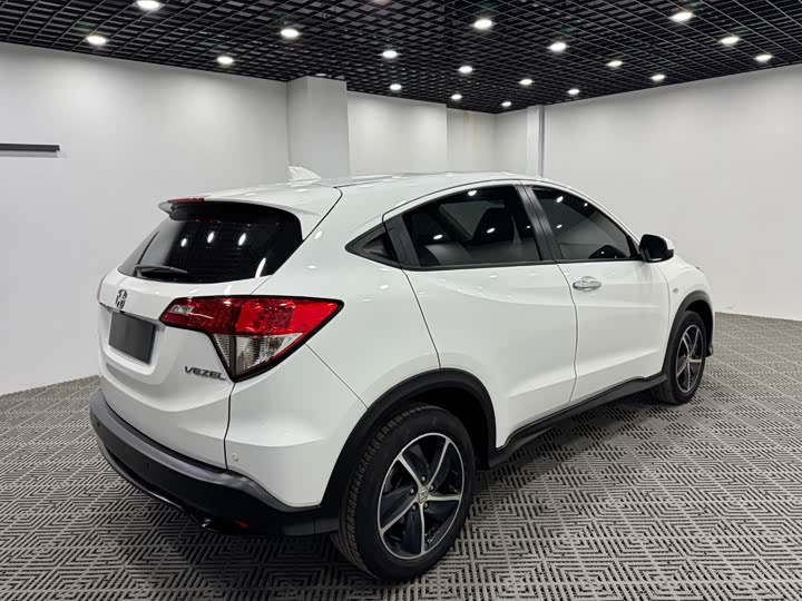Фото 7 - Honda Vezel