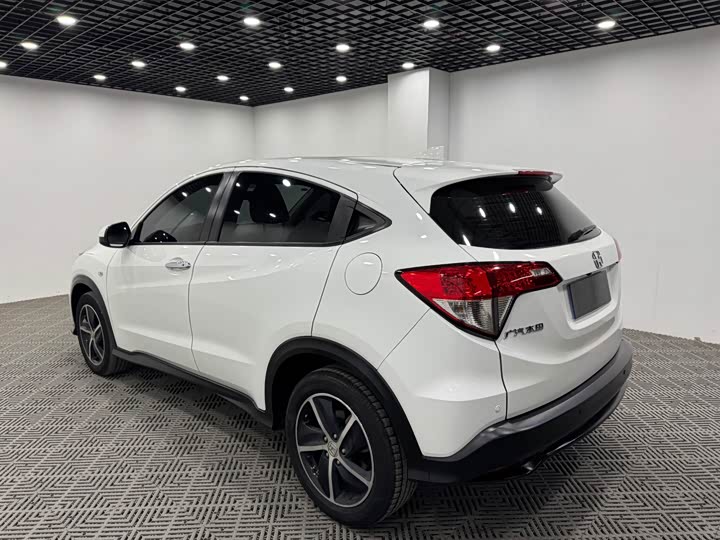 Фото 9 - Honda Vezel