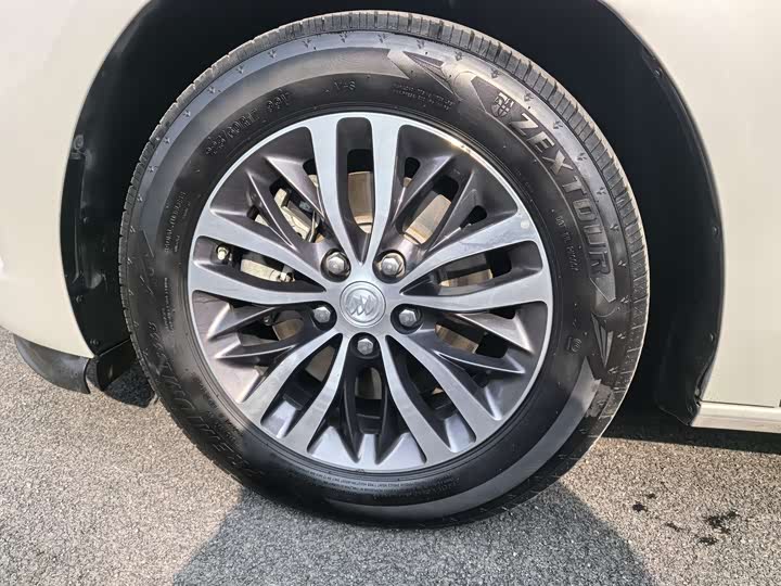 Фото 4 - Buick GL8 ES