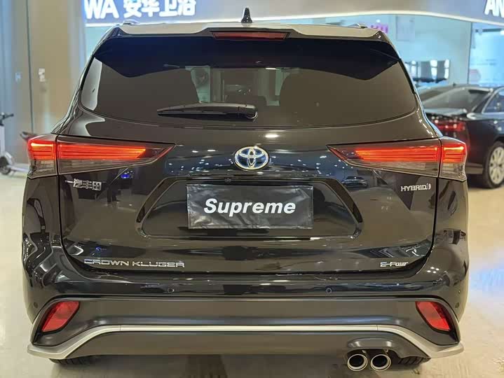 Фото 6 - Toyota Crown Kluger