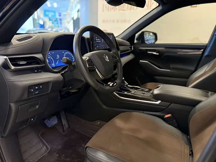 Фото 7 - Toyota Crown Kluger