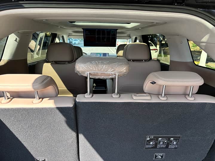 Фото 9 - XPeng X9