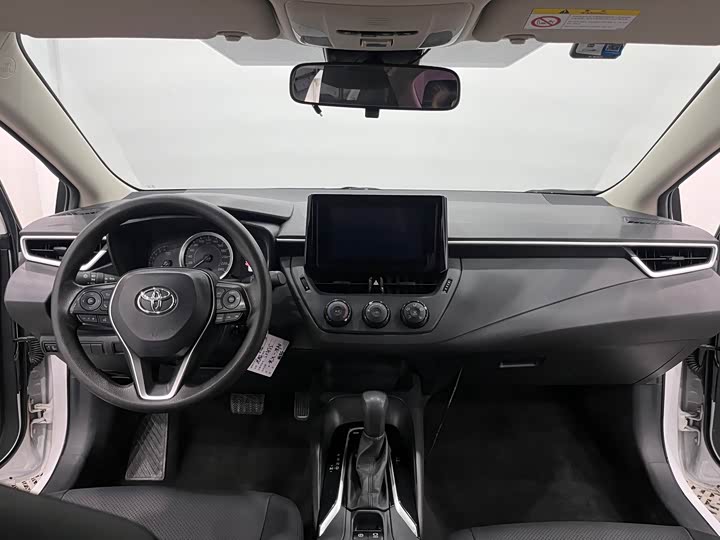 Фото 5 - Toyota Corolla