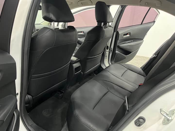 Фото 6 - Toyota Corolla