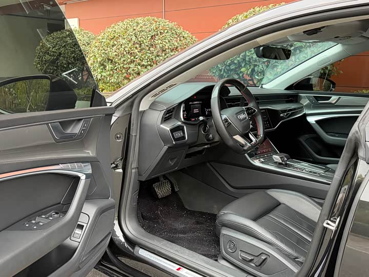 Фото 5 - Audi A7