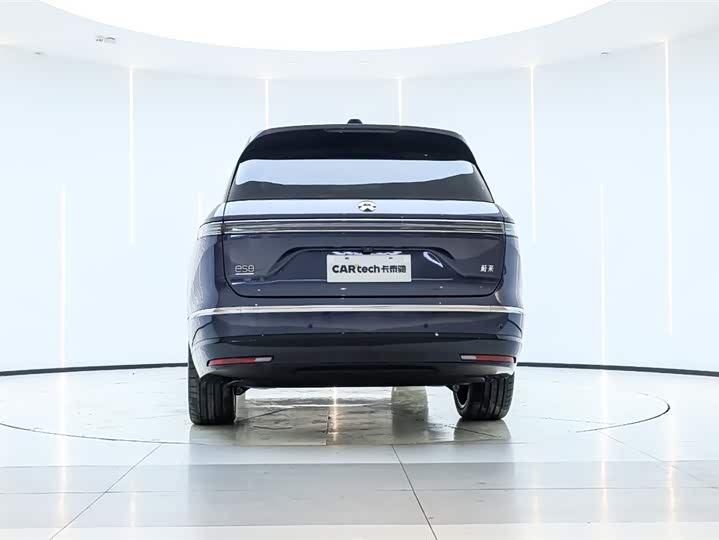 Фото 2 - Nio ES8