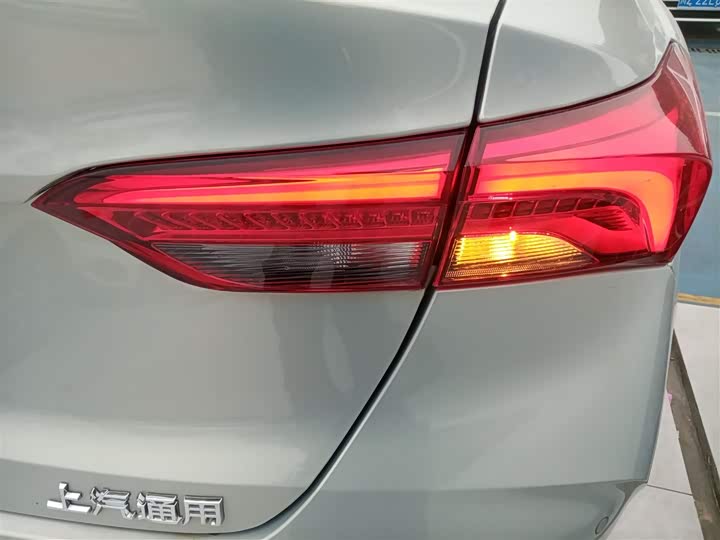 Фото 8 - Buick Verano