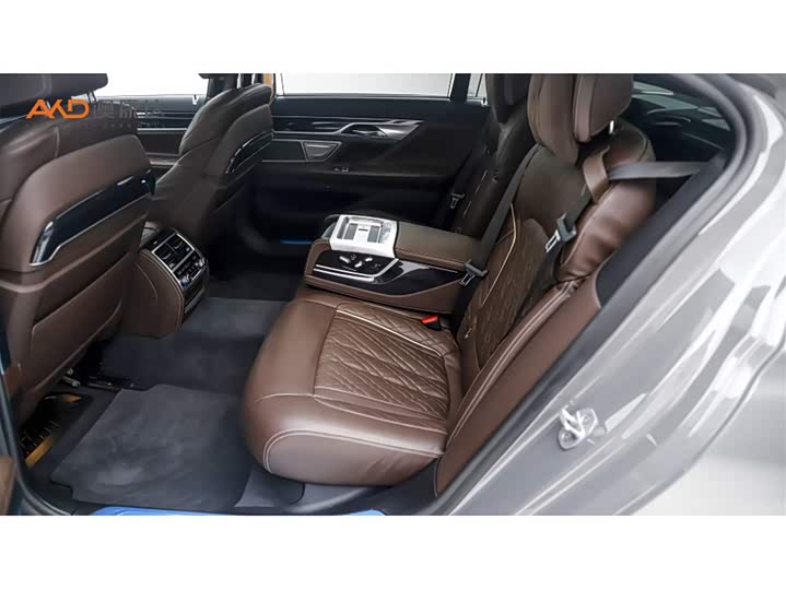 Фото 7 - BMW 7 Series